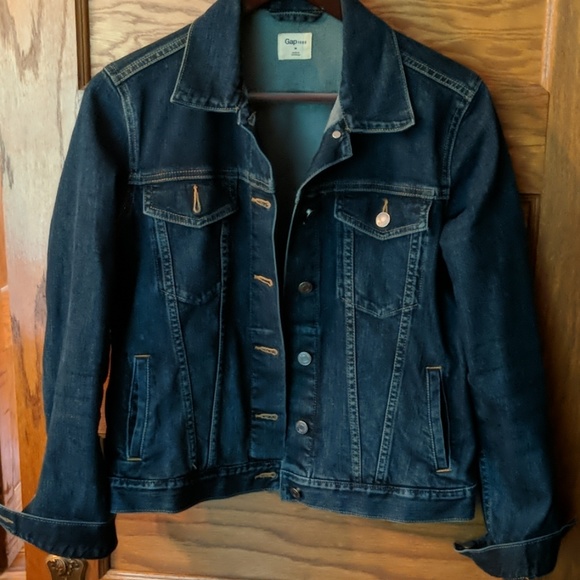 GAP Jackets & Blazers - Gap denim jacket sz M